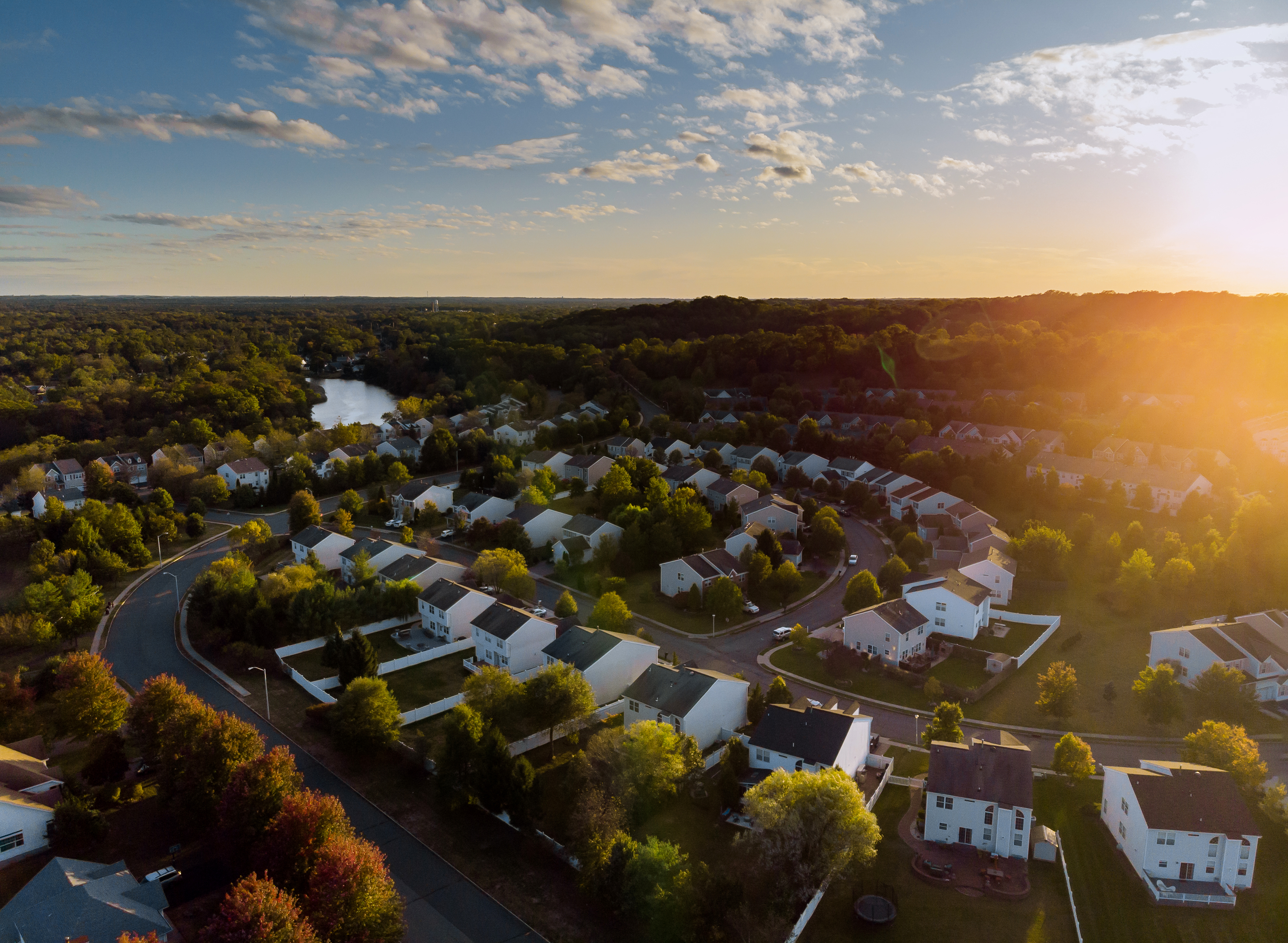 Bostadsområde i gryning