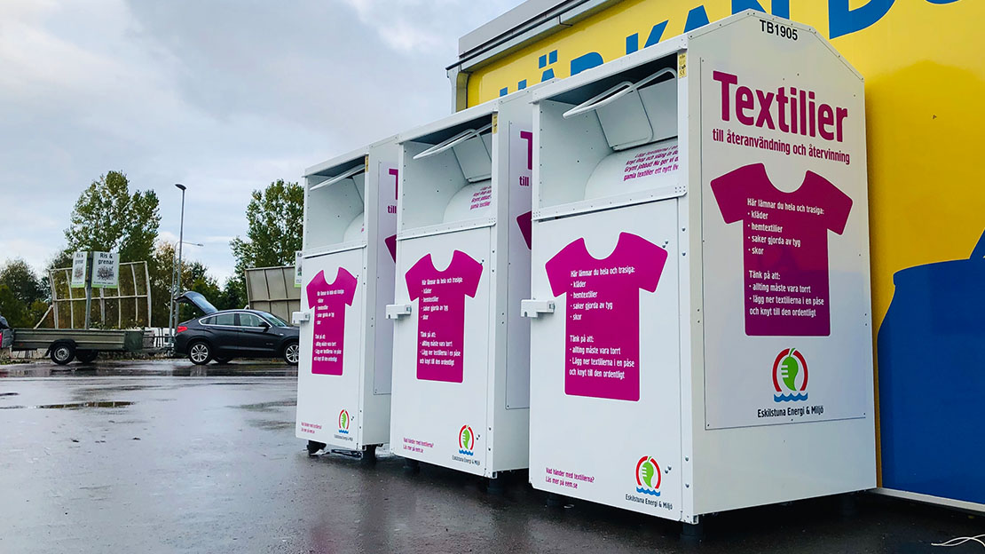 Textilbehållare på retuna.