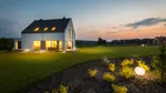 Villa med belysning i skymning - anvisningsavtal el